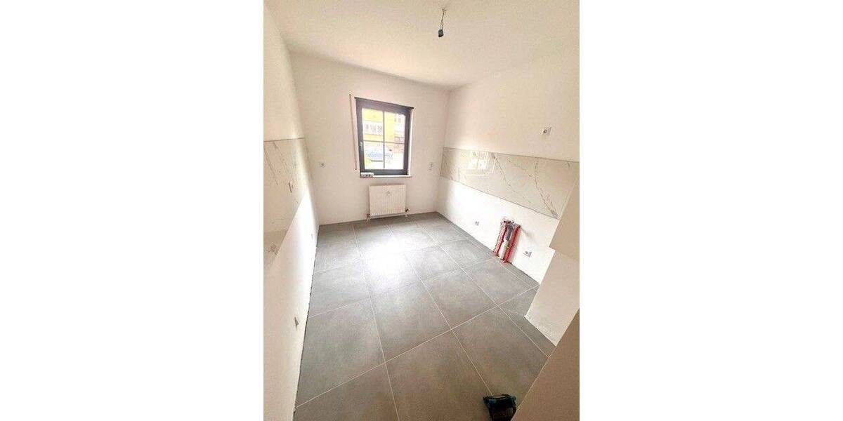 Neu renovierte 3 ZKB-Wohnung mit Loggia zum Wohlfühlen. 3 zimmer