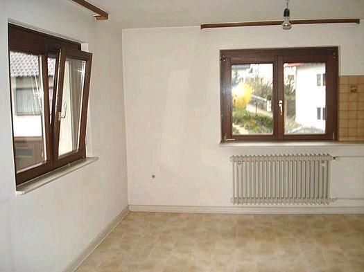 Etagenwohnung Weinheim - 2 Zimmer, 100 m&sup2;, 1.200&euro; | Angebot:26511602