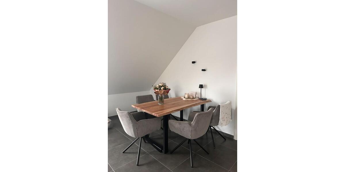 Dachgeschoßwohnung Monsheim - 2 Zimmer, 81 m&sup2;, 1.140&euro; | Angebot:25337530