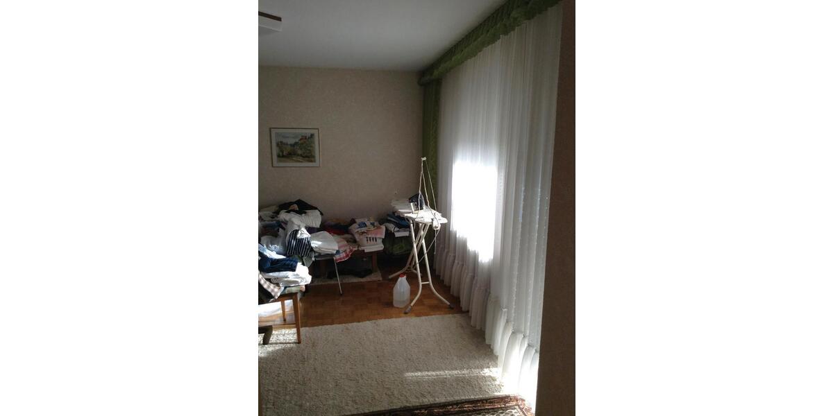 Einfamilienhaus Haßloch - 8 Zimmer, 180 m&sup2;, 280.000&euro; | Angebot:23163896