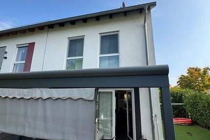 Es gibt sie noch: Die WOHLFÜHL-Doppelhaushälfte. Erschwinglich ist sie auch noch! Füße hochlegen! 4 zimmer