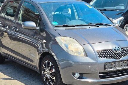 Toyota Yaris 285.000 km 2.490 &euro; Viernheim (bei MANNHEIM) 68519