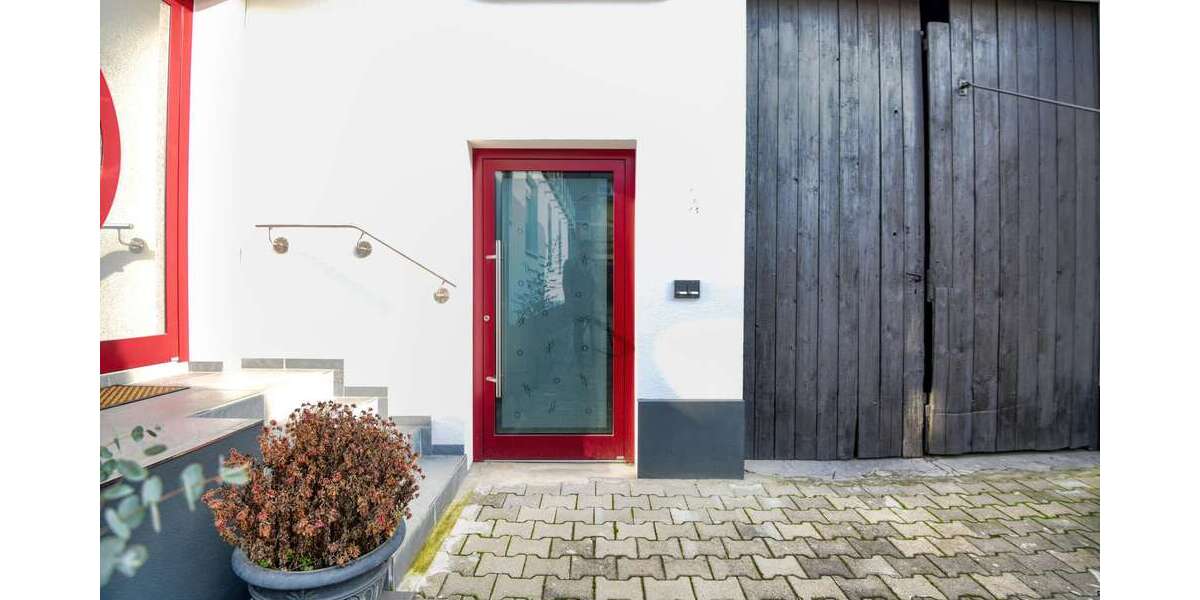 Bezugfsfreie 6 ZKBB mit XL-Panoramaterrasse & Gemeinschaftsgarten Gepflegtes 2FH mit Garage - Etagenwohnung Mannheim Sandhofen | Angebot:26757726