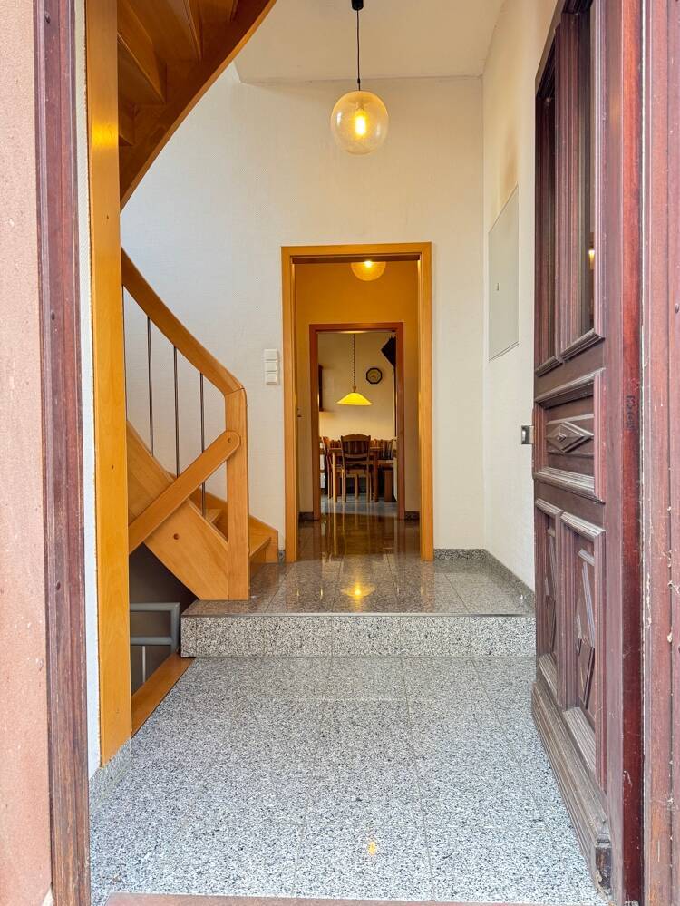 Familienpackung: *Sebastian-Münster-Str.* - DHH - 5 Zimmer - 3 Bäder - Garten - Garage!