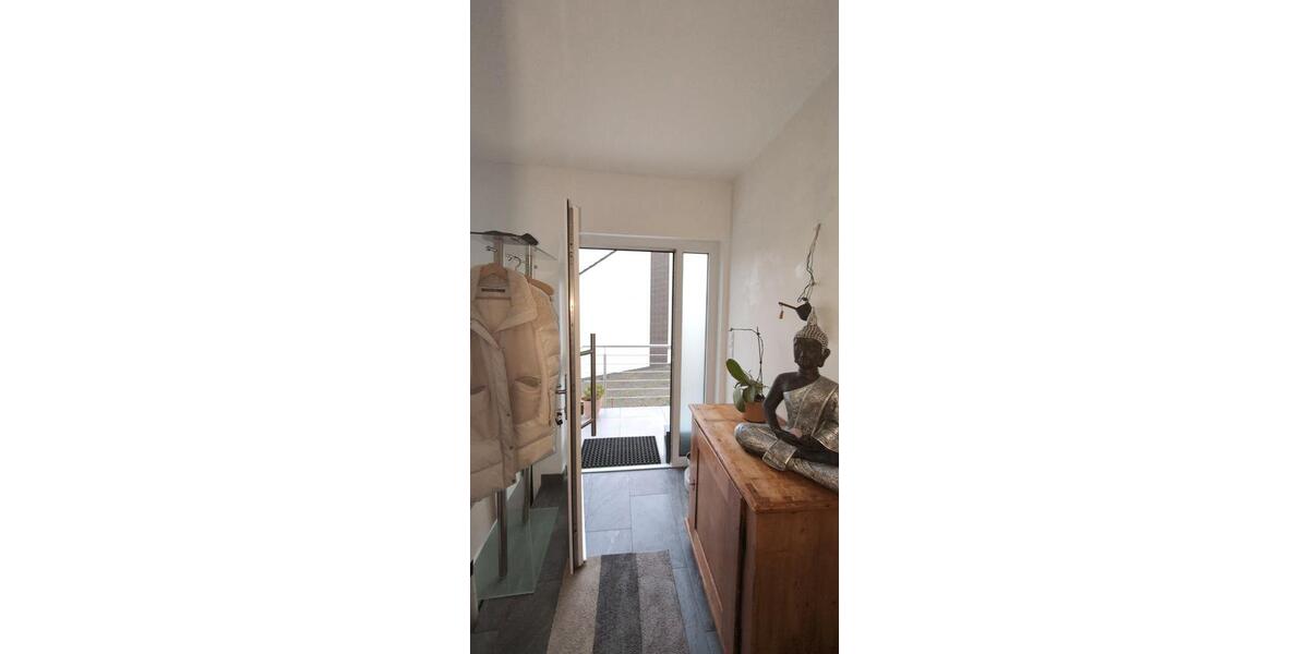 Hochparterre Ludwigshafen am Rhein Rheingönheim - 3 Zimmer, 80 m&sup2;, 980&euro; | Angebot:26579312