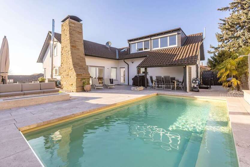 Haus zum Kaufen in Weinheim 2.100.000 € 315 m²