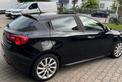 Alfa Romeo Giulietta 194.000 km 8.650 € Mannheim 68219