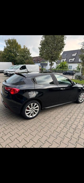 Alfa Romeo Giulietta 194.000 km 8.650 € Mannheim 68219