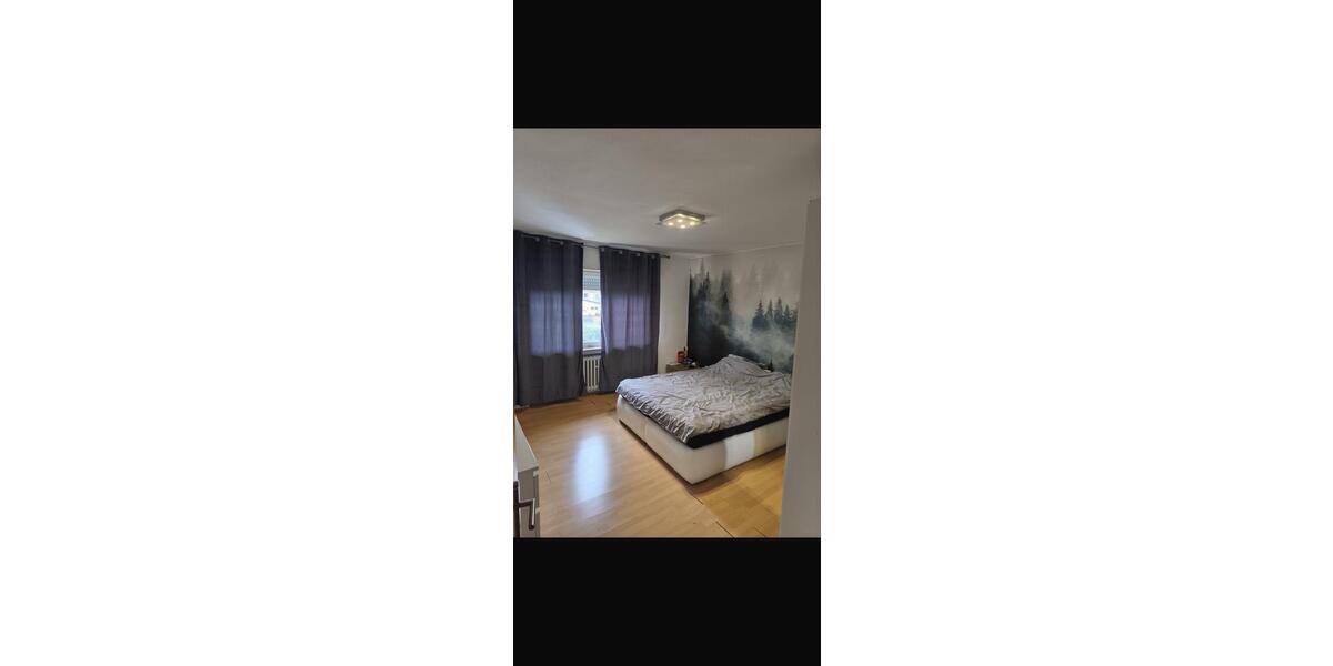 Etagenwohnung Hockenheim - 3.5 Zimmer, 96 m&sup2;, 1.200&euro; | Angebot:25657974