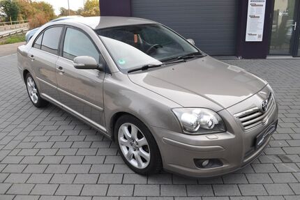 Toyota Avensis 87.700 km 5.990 &euro; Mannheim 68305