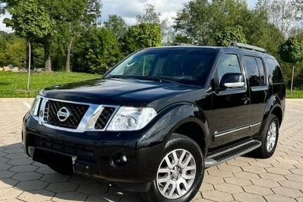 Nissan Pathfinder 182.000 km 13.000 &euro; Heidelberg 69121