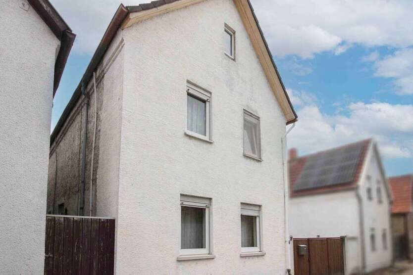Haus zum Kaufen in Biblis 225.000 € 153.56 m²