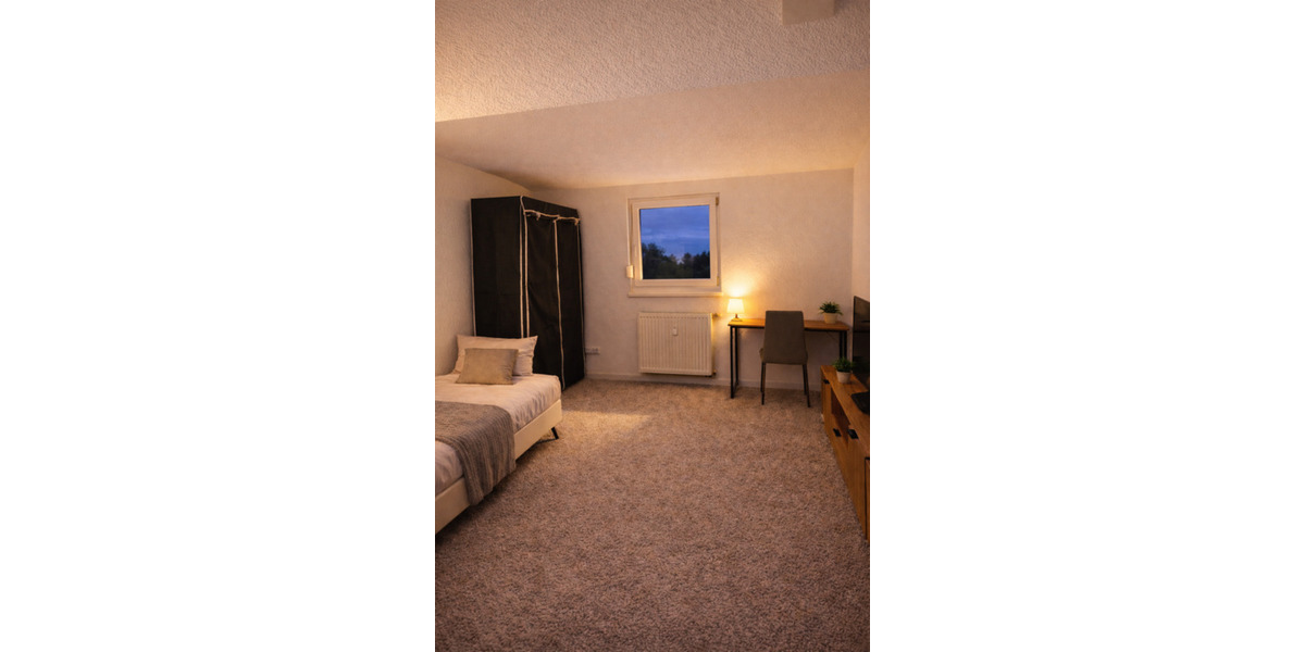 Dachgeschoßwohnung Brühl - 4 Zimmer, 75 m&sup2;, 1.400&euro; | Angebot:24966174