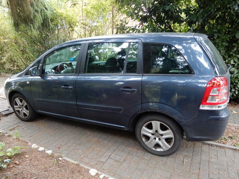 Opel Zafira 214.000 km 2.600 € Zwingenberg 64673