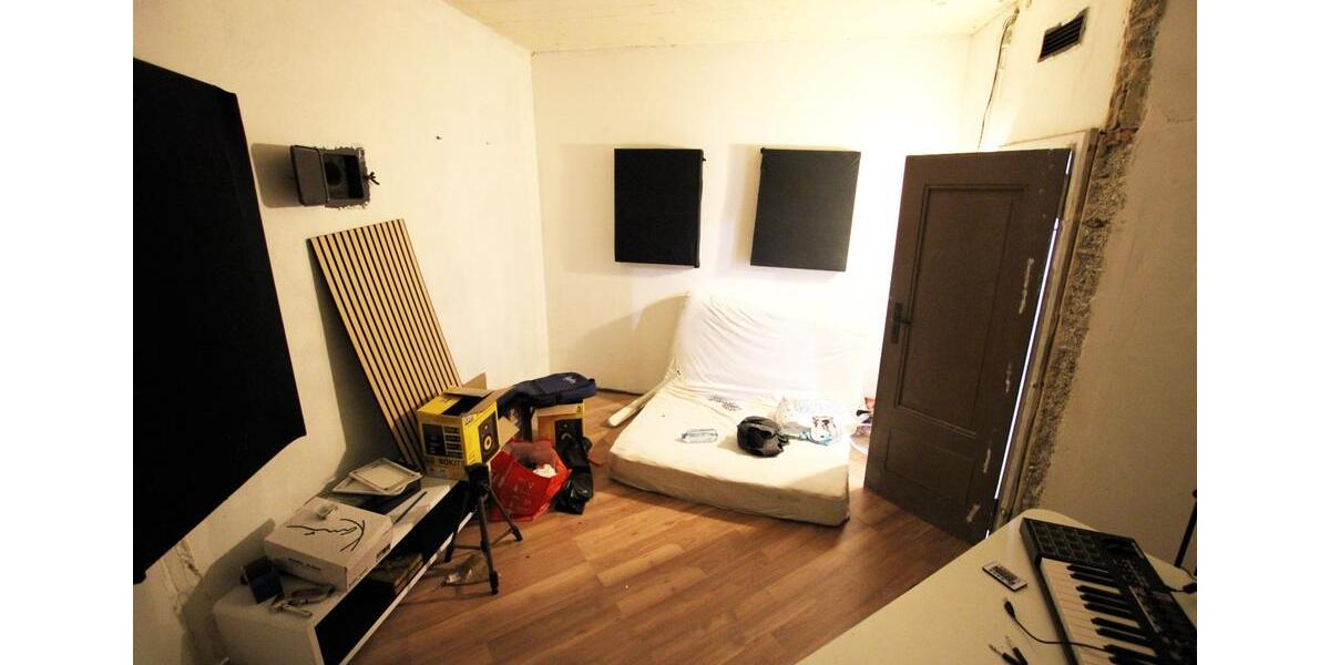 Komplettetage mit Aufzug 4. OG im Hochbunker Ludwigshafen zimmer