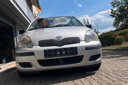 Toyota Yaris 160.931 km 2.300 &euro; Hockenheim 68766