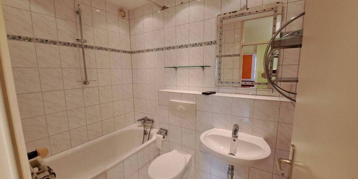 **Ich bin sofort frei, schöne Vierraumwohnung mit Balkon für Familie mit zwei Kinder, KAUFEN statt mieten!!*** 4 zimmer