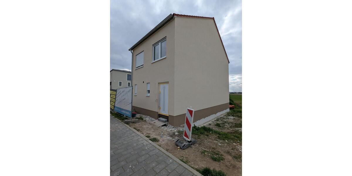 Doppelhaushälfte Walldorf - 4 Zimmer, 110 m&sup2;, 1.840&euro; | Angebot:26217623