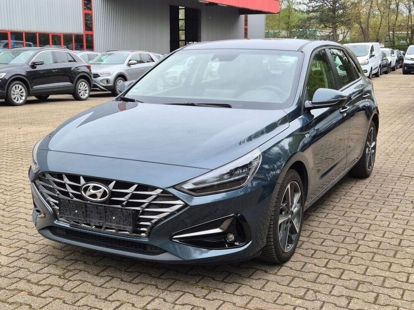 i30