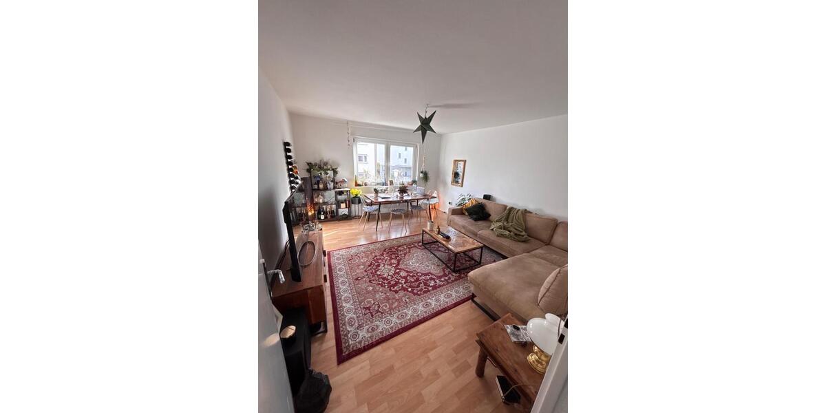 Charmante, lichtdurchflutete Wohnung im Herzen des Lindenhofs 2 zimmer