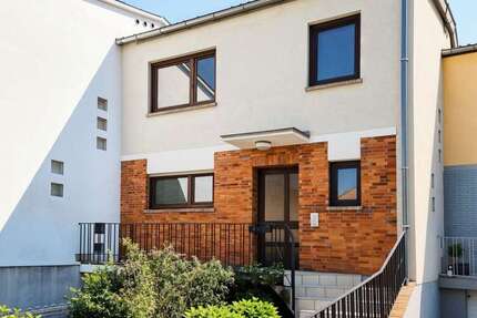 Haus zum Kaufen in Sandhausen 390.000 € 100 m² 4 zimmer