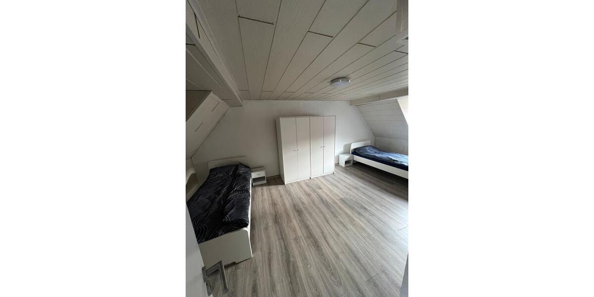 Vermiete Dachgeschoss Monteurwohnung 1 zimmer