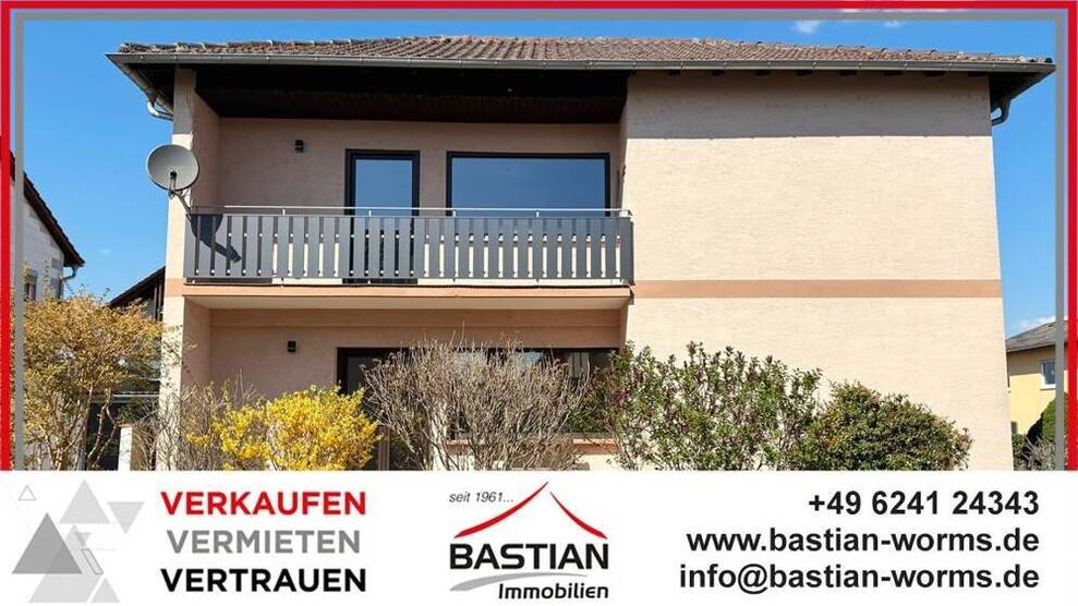 Vorsicht, frisch gestrichen! Renoviertes EFH - 7 Zimmer - ca. 153 m² Wfl. - Hof - Garten - 2 Gge!