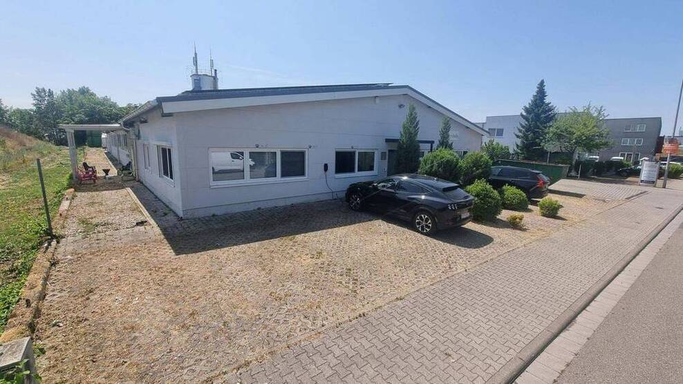 Lagerhalle ohne Maklergebühren und unschlagbar niedrigen Nebenkosten