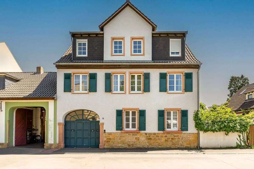 Haus zum Kaufen in Deidesheim 579.000 € 235 m²