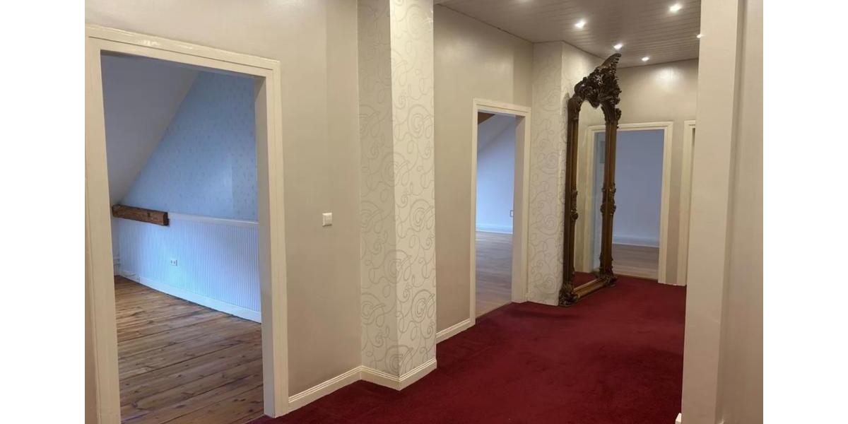 Dachgeschoßwohnung Heidelberg - 5 Zimmer, 140 m&sup2;, 2.240&euro; | Angebot:25789588