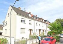 Reihenendhaus mit Garten, Garage, Stellplätze und Keller