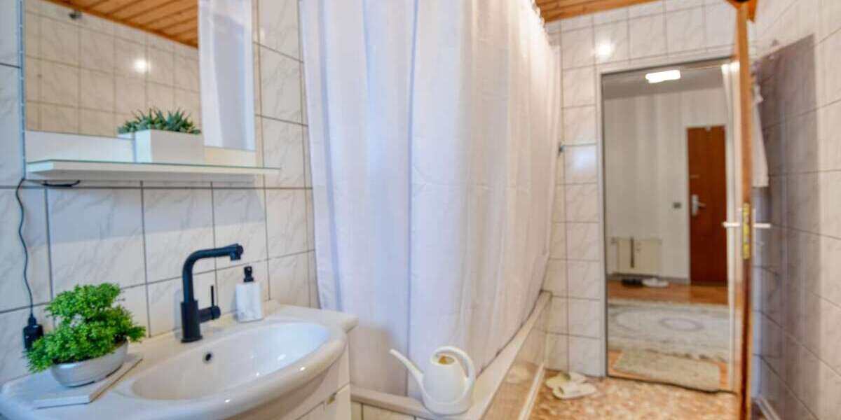 Gepflegte 3ZKB mit Balkon & EBK und Stellplatz in Bammental 3 zimmer