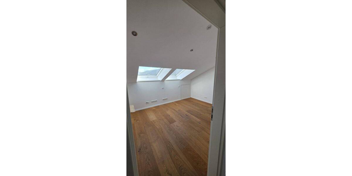 Etagenwohnung Heidelberg Rohrbach - 6 Zimmer, 145 m&sup2;, 2.950&euro; | Angebot:26926619