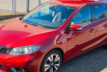 Nissan Pulsar 93.000 km 8.900 &euro; Mannheim 68219