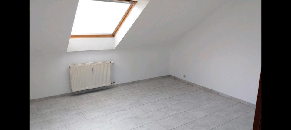 Dachgeschoßwohnung Schwetzingen - 2.5 Zimmer, 70 m&sup2;, 240.000&euro; | Angebot:24523925