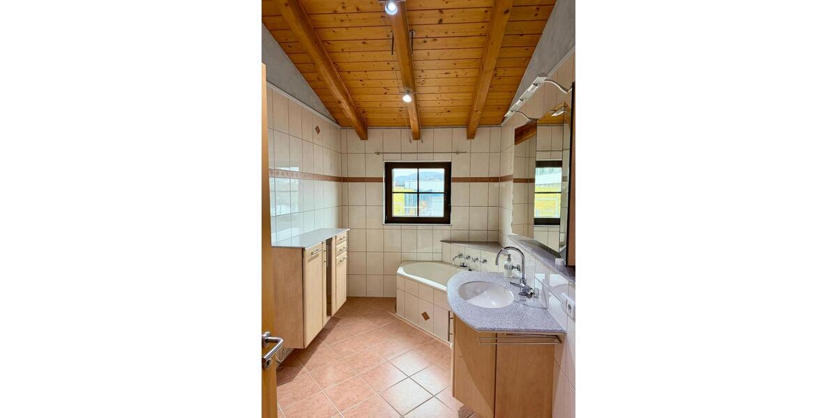 Dachgeschoßwohnung Wald-Michelbach Michelbach - 4 Zimmer, 110 m&sup2;, 800&euro; | Angebot:26101298