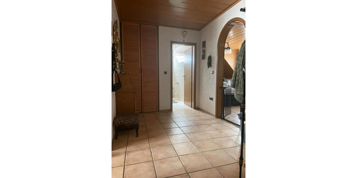 Maisonettenwohnung Schifferstadt - 5 Zimmer, 160 m&sup2;, 1.750&euro; | Angebot:26152684