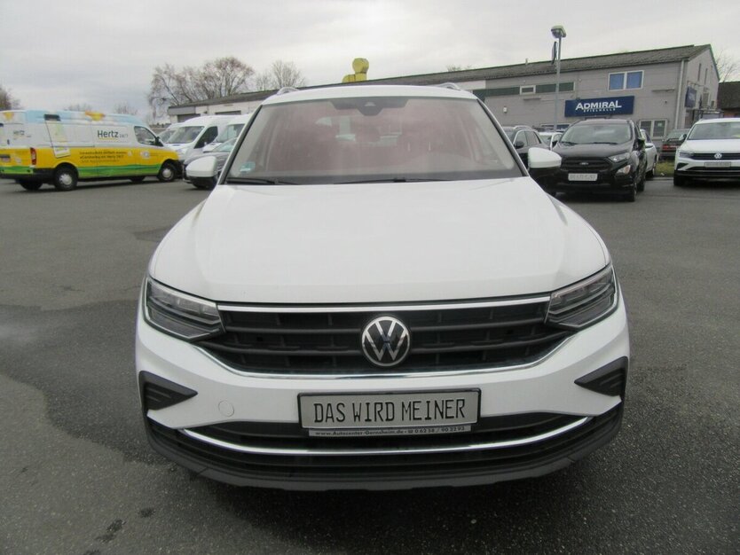 VW Tiguan Active 1.5, NAVI, LED 88.000 km 24.890 € Gernsheim 64579