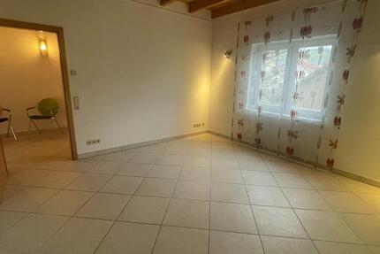 Praxisräume (21,5 qm) zur Untervermietung in Heppenheim (Bergst.) zimmer