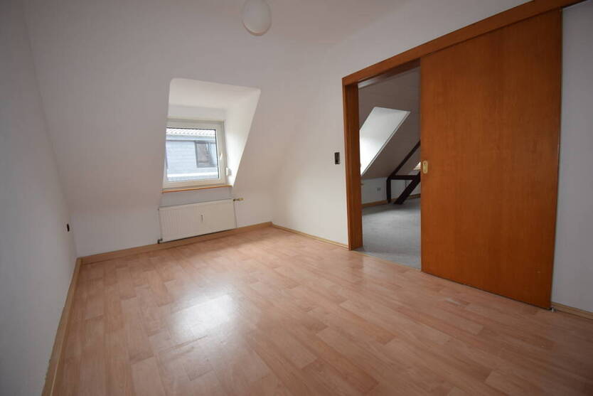 Schnuckelige DG-Wohnung in kleiner Wohneinheit