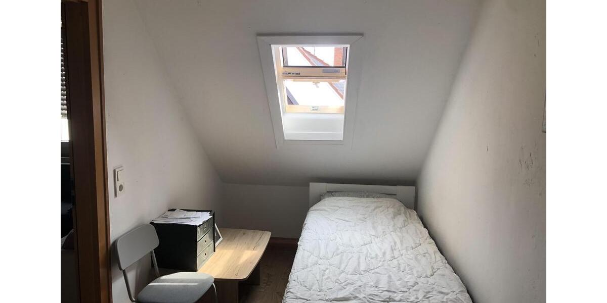 Dachgeschoßwohnung Worms - 1.5 Zimmer, 35 m&sup2;, 500&euro; | Angebot:25851471
