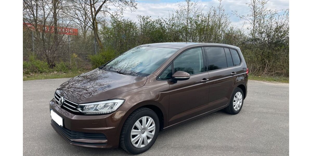 VW Touran 131.800 km 13.490 &euro; Mannheim 68309