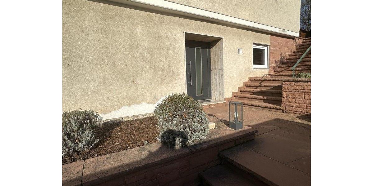 Leimen: 3 ZKB hoch am Hang, Terrasse u. Garage, renoviert 3 zimmer
