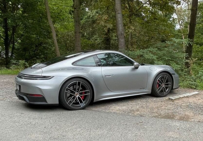 992