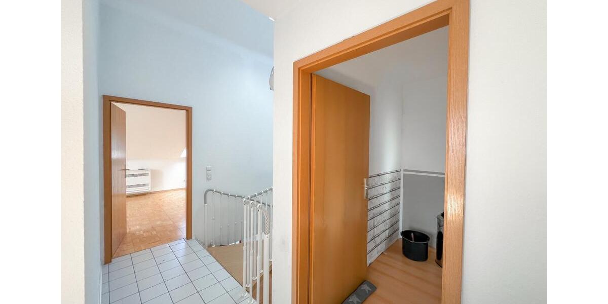 Maisonettenwohnung Hockenheim - 4.5 Zimmer, 135 m&sup2;, 440.000&euro; | Angebot:25855422