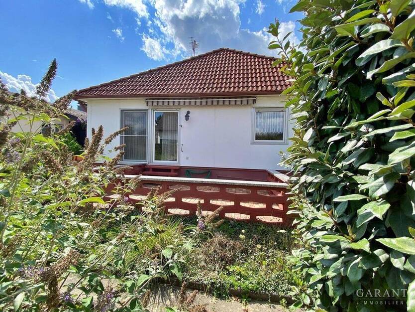 Schönes freistehendes Haus mit großem Garten