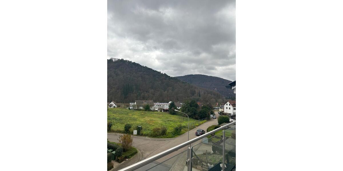 Moderne Doppelhaushälfte: Wohnen und Arbeiten mitten im Grünen 5 zimmer