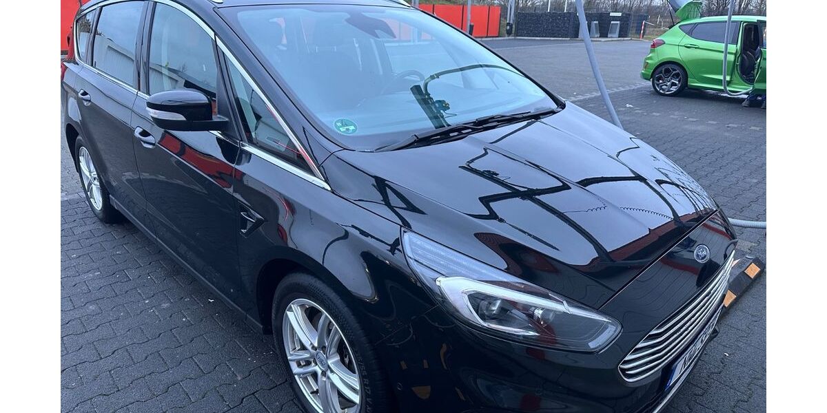 Ford S-Max 208.000 km 11.900 &euro; Neustadt 67435