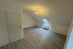 Dachgeschoßwohnung Gernsheim - 4 Zimmer, 86 m&sup2;, 1.250&euro; | Angebot:25392024