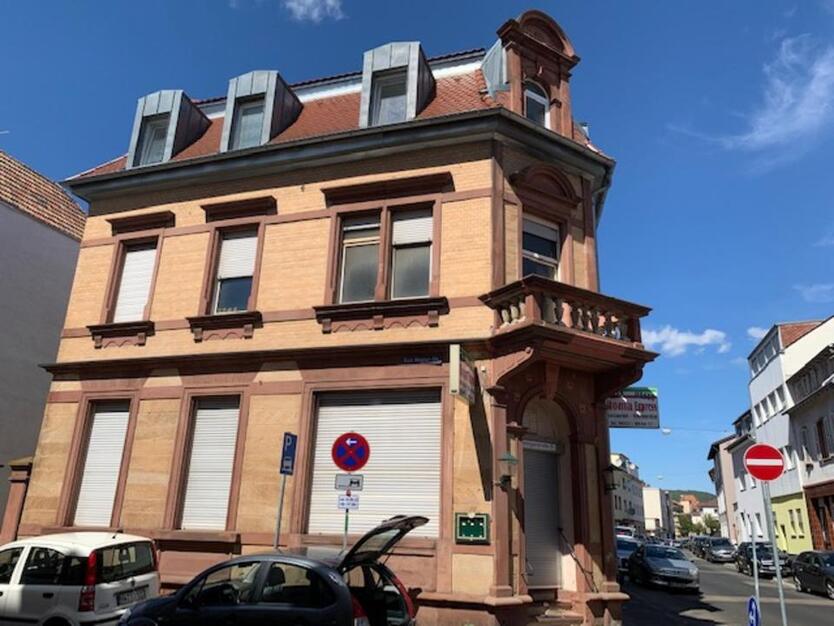 Zentrale und ruhige 4 ZKB in Neustadt